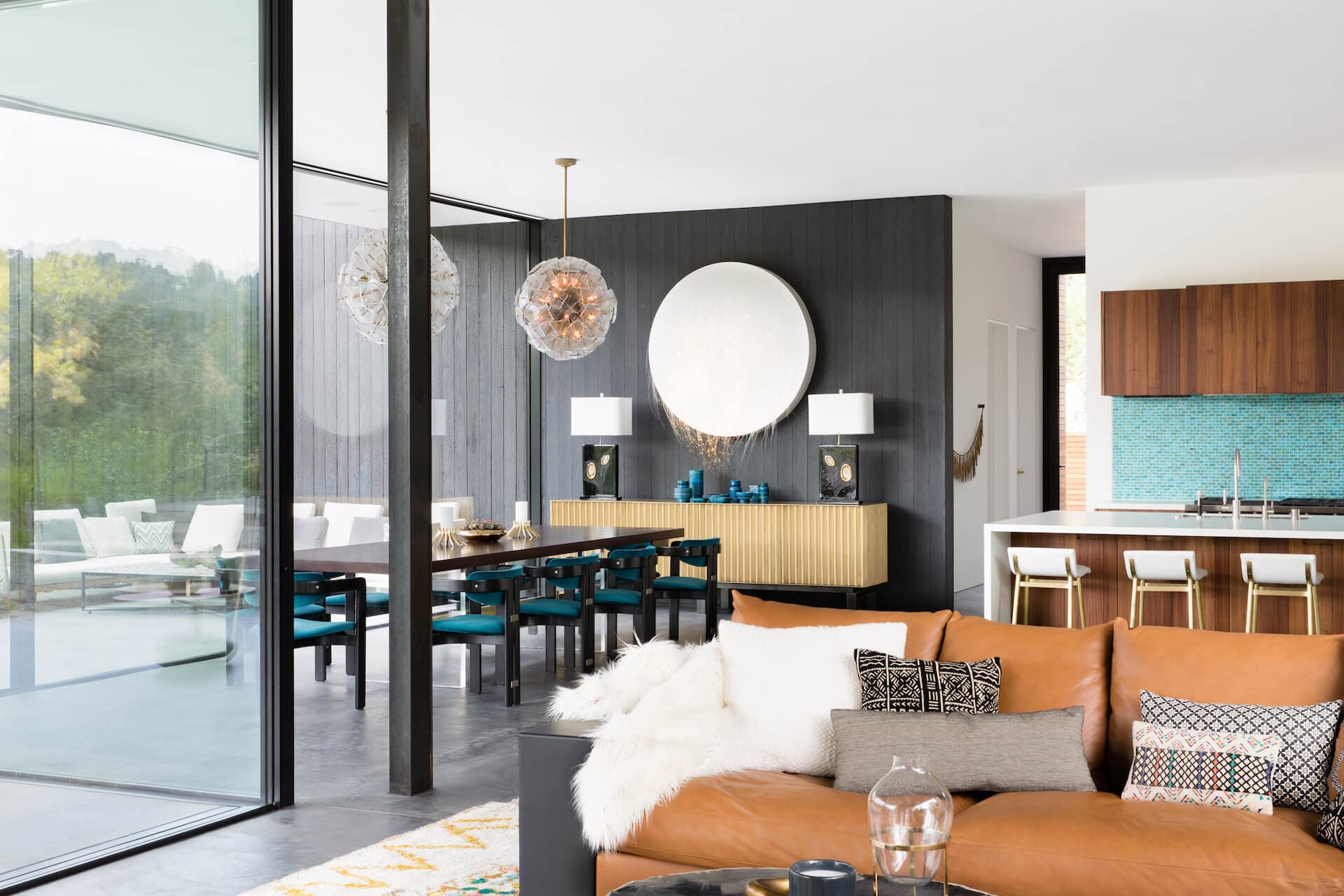 Project E Lounge