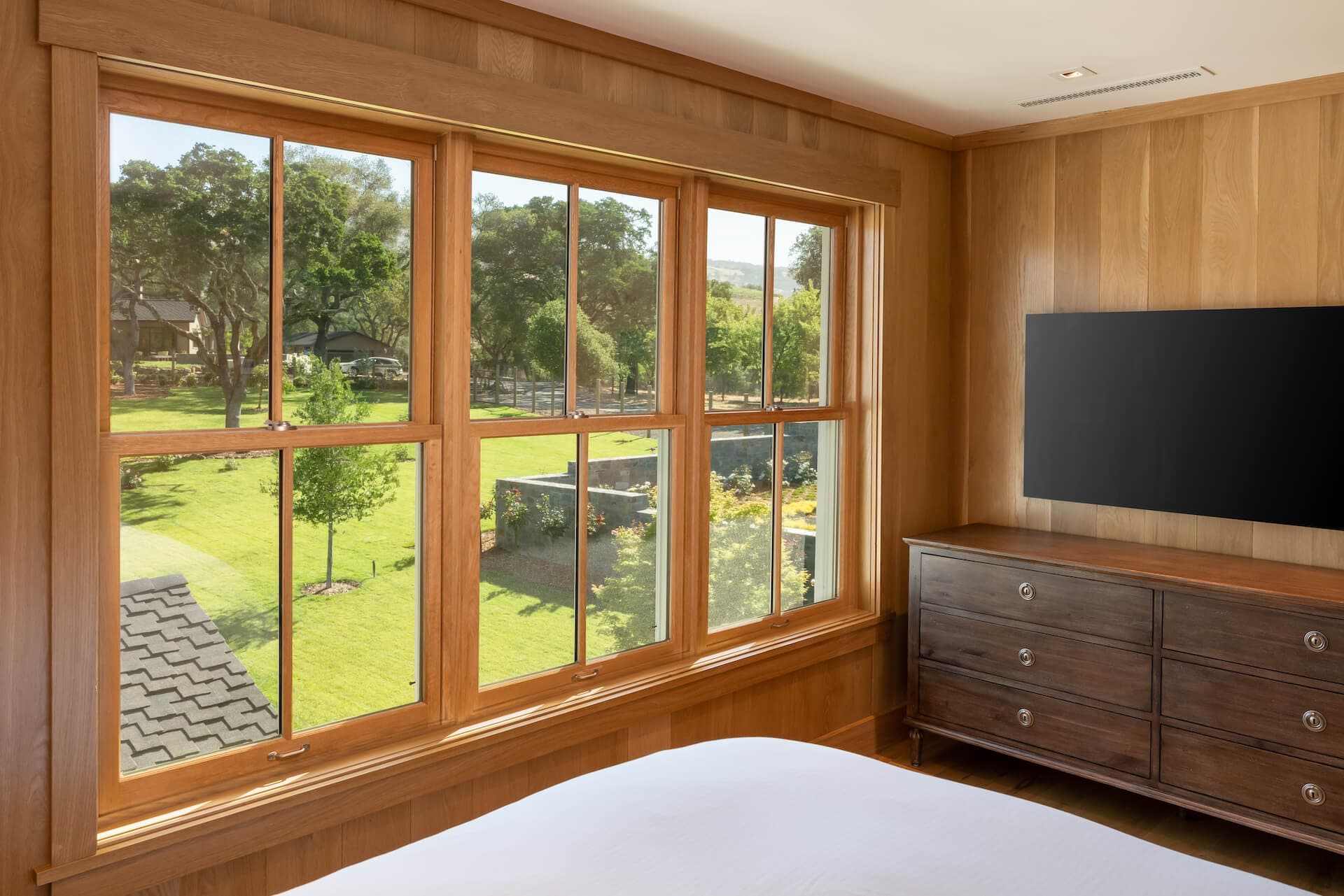 Project G Guest Room 1